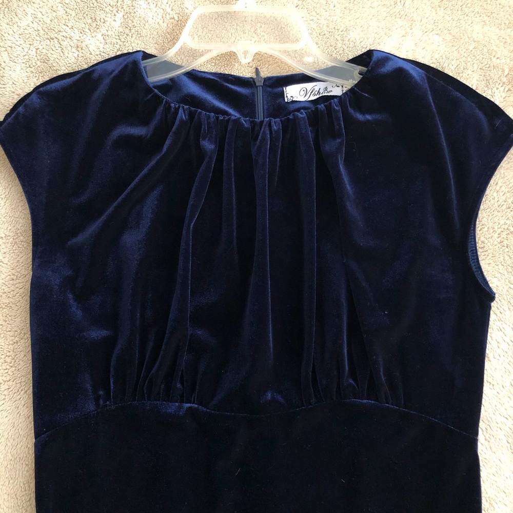 FLOOR LENGTH MIDNIGHT BLUE VELVET MERMAID DRESS